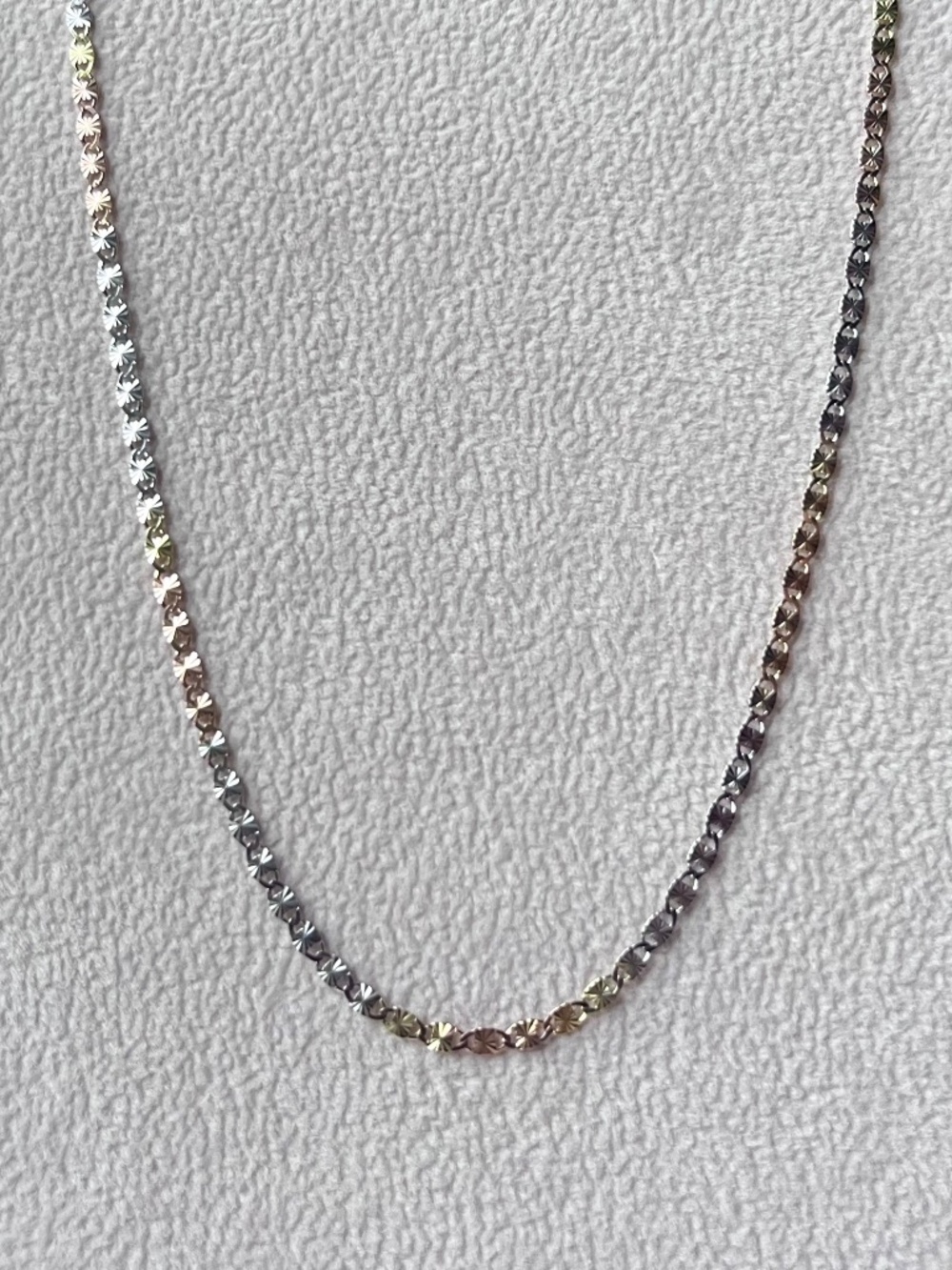 N082 | Tri-Tone Starburst Chain Necklace